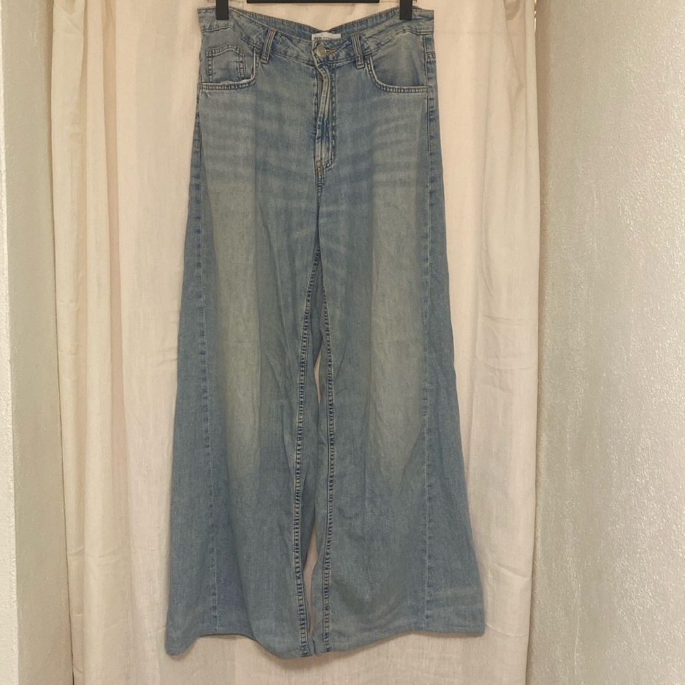 Women’s Baggy Lightwash Jeans